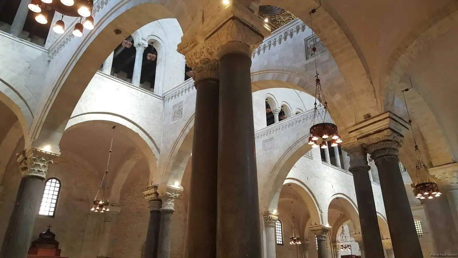 BASILICA DI SAN NICOLA - ARCHI TRASVERSALI